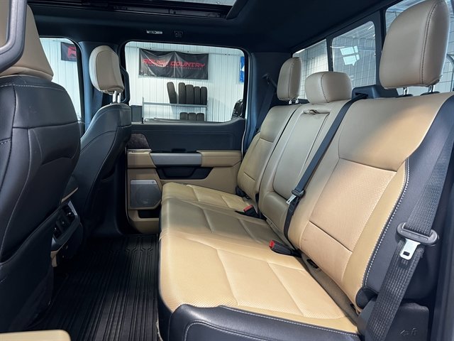 Used 2024 Ford F350 Lariat w/ Chrome Package image 17