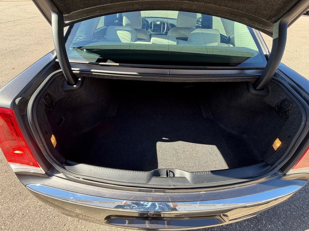 Used 2017 Chrysler 300 Limited w/ Value Package AWD/4WD image 16