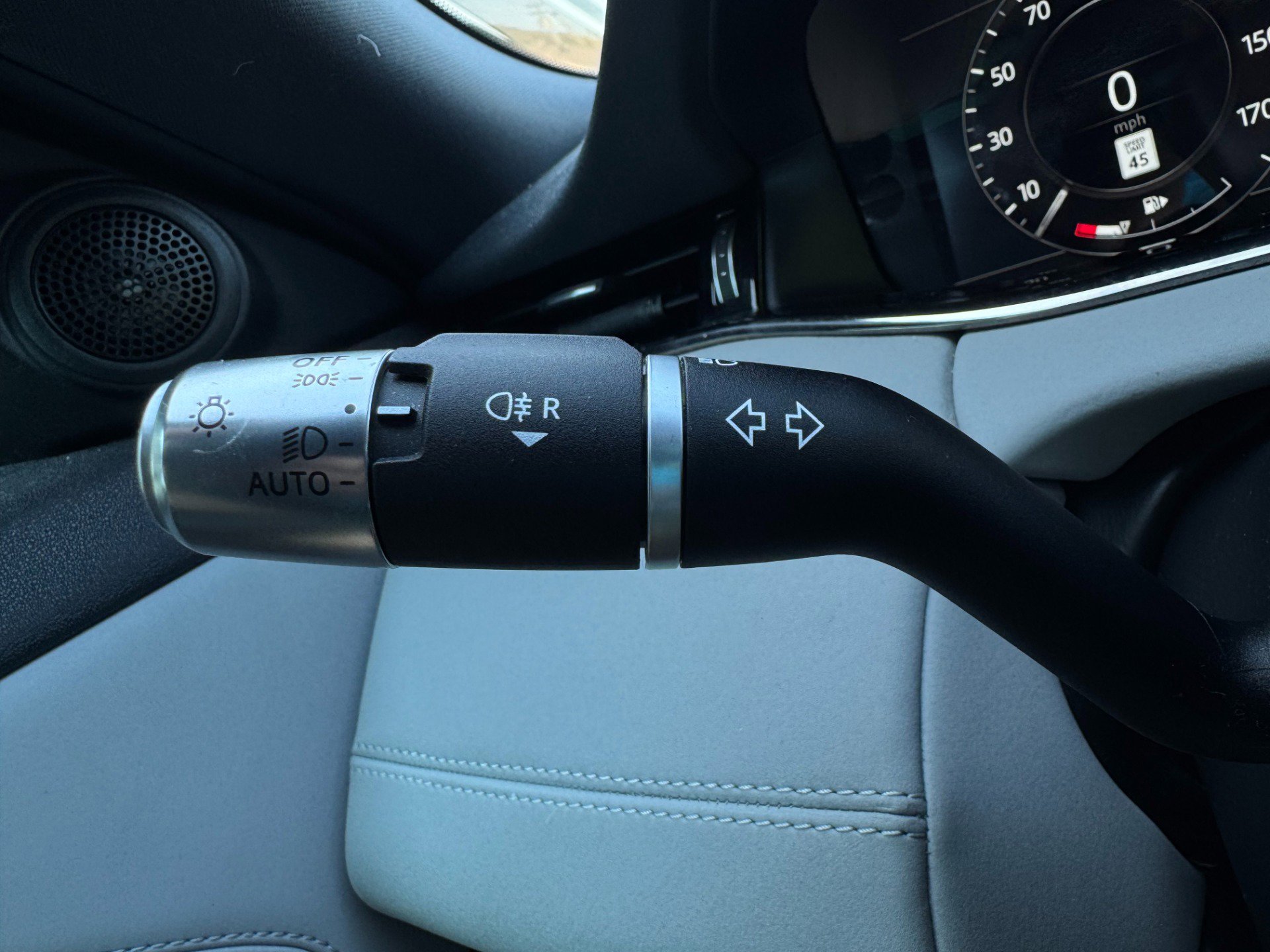 Used 2020 Land Rover Range Rover Evoque R-Dynamic SE image 69