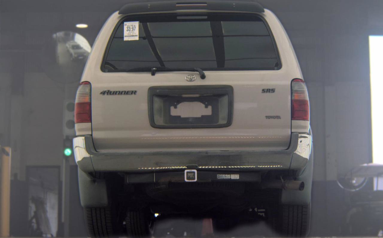 Used 2000 Toyota 4Runner SR5 w/ Upgrade Value Pkg 2 RWD image 7