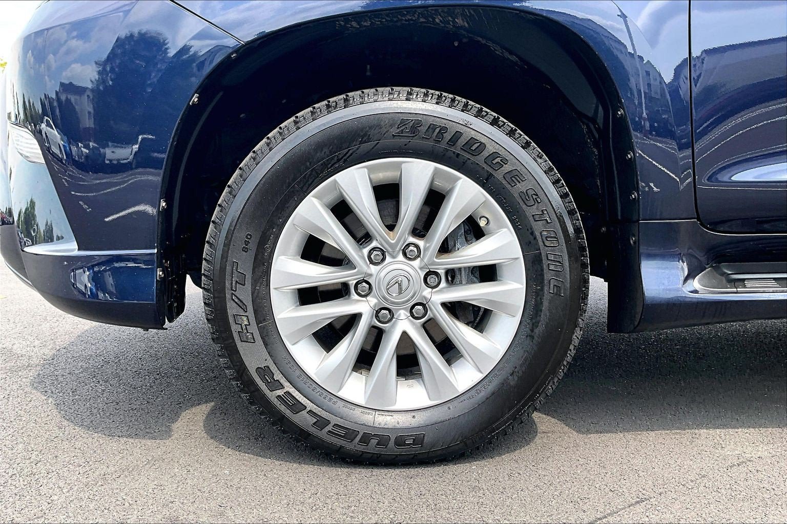 Used 2022 Lexus GX 460 w/ Accessory Package AWD/4WD image 8