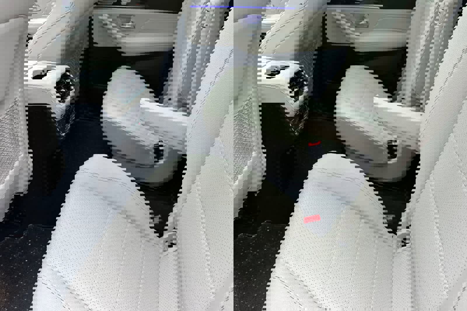 Used 2022 Mercedes-Benz GLS 450 4MATIC image 5