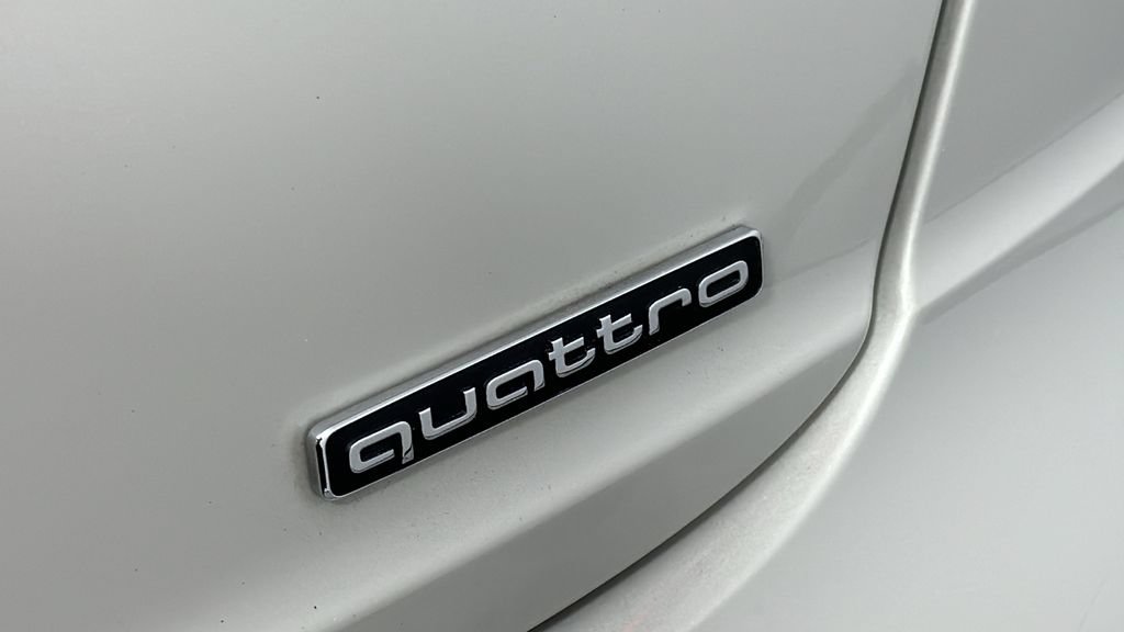 Used 2023 Audi Q8 Prestige AWD/4WD image 10