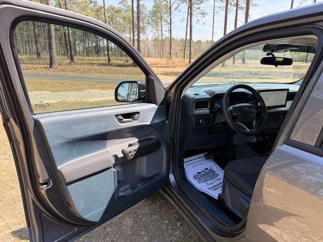 Used 2025 Ford Maverick XL image 10