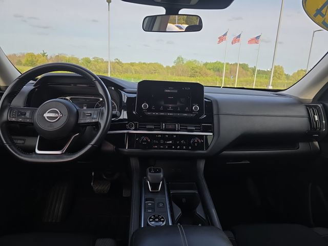 Used 2024 Nissan Pathfinder SV AWD/4WD image 15