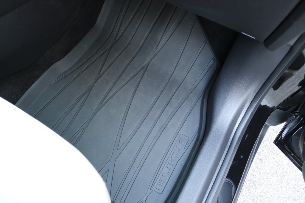 Used 2024 Buick Encore GX Preferred w/ Comfort Package FWD image 16