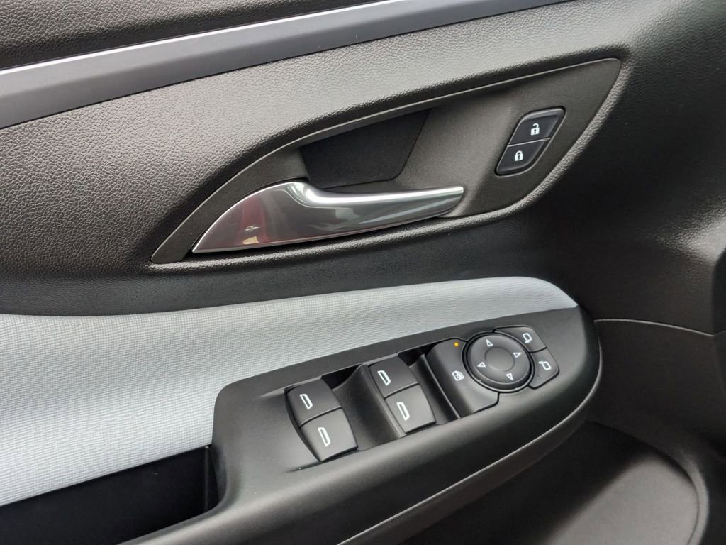 Used 2024 Buick Envista Preferred image 14