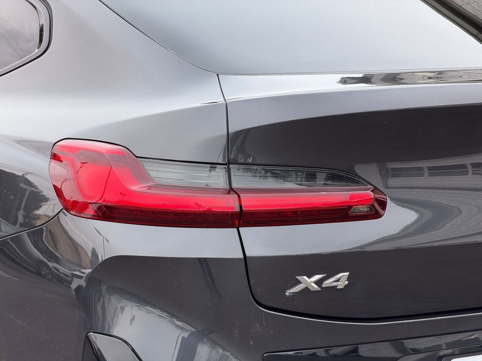 Certified 2025 BMW X4 xDrive30i image 13