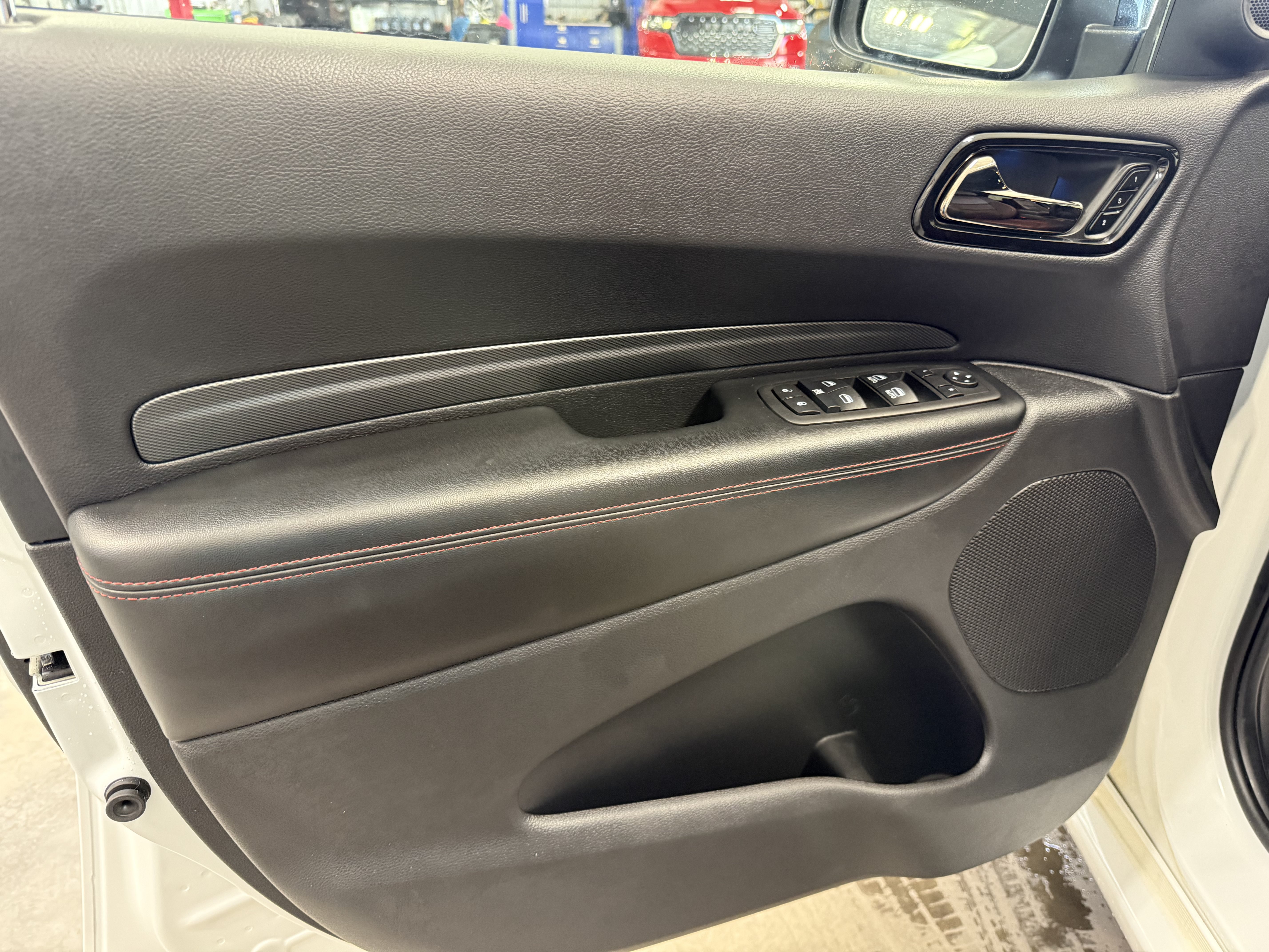 Used 2025 Dodge Durango GT AWD/4WD image 17