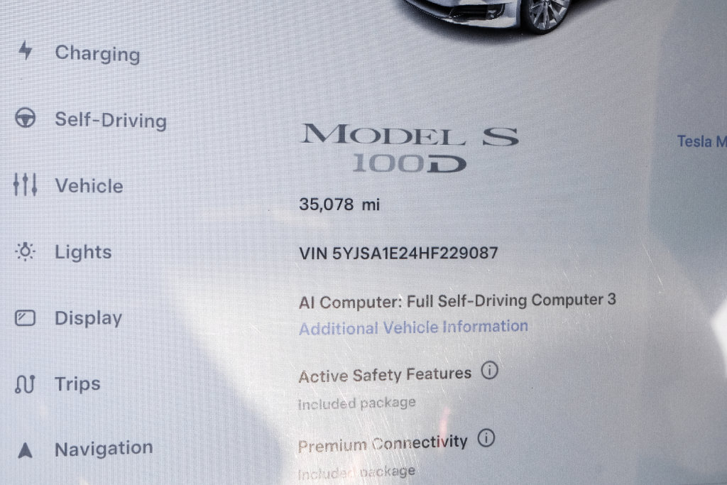 Used 2017 Tesla Model S 100D AWD/4WD image 18