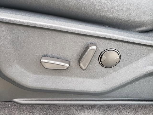 New 2025 Ford F150 Lariat w/ Equipment Group 501A Mid image 16