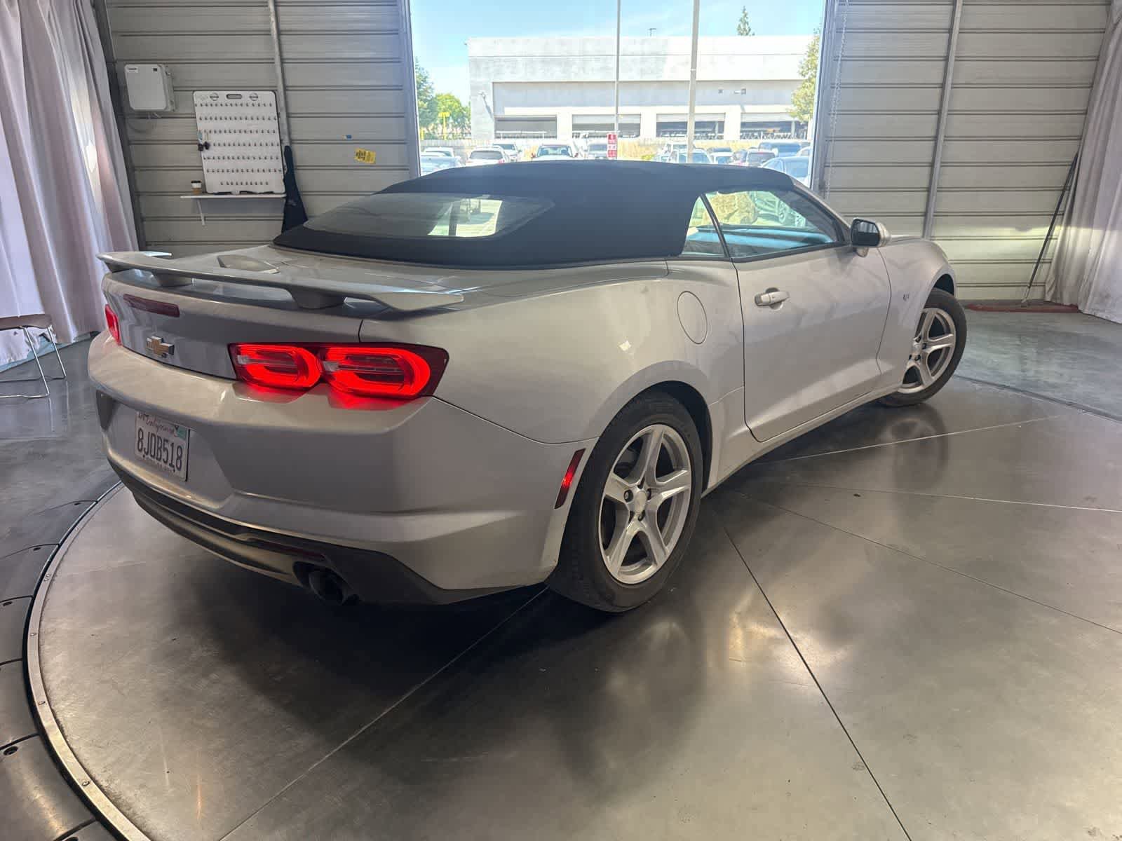 Used 2019 Chevrolet Camaro LT RWD image 5