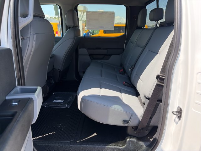 New 2026 Ford F550 4x4 Crew Cab image 23