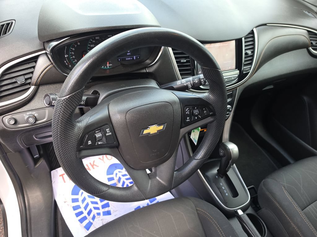 Used 2020 Chevrolet Trax LT AWD/4WD image 13