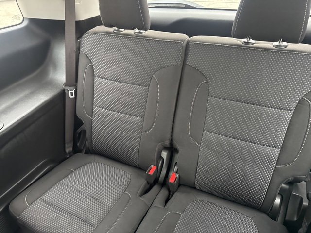 Used 2023 GMC Acadia SLE w/ Driver Convenience Package image 22