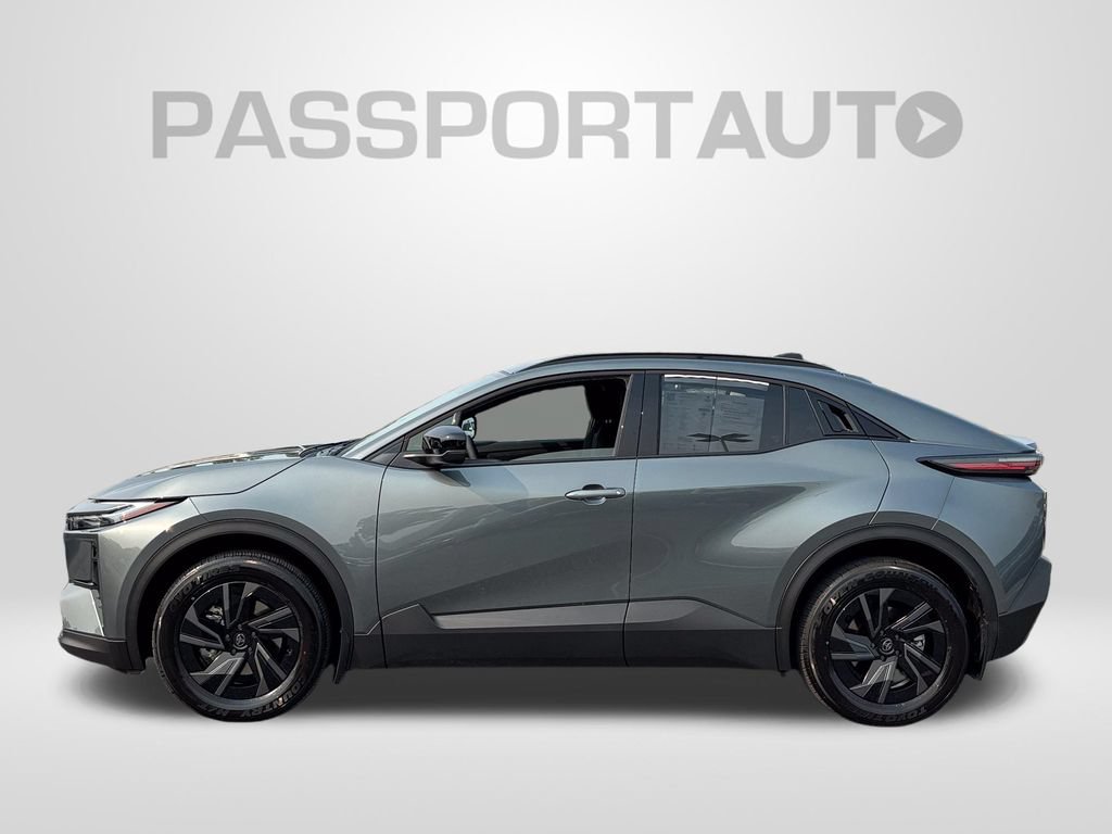 Used 2026 Toyota C-HR AWD/4WD image 2