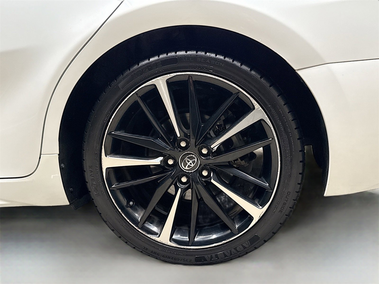 Used 2020 Toyota Camry XSE image 32