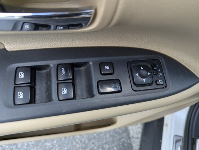 Used 2016 Mitsubishi Outlander SE image 10