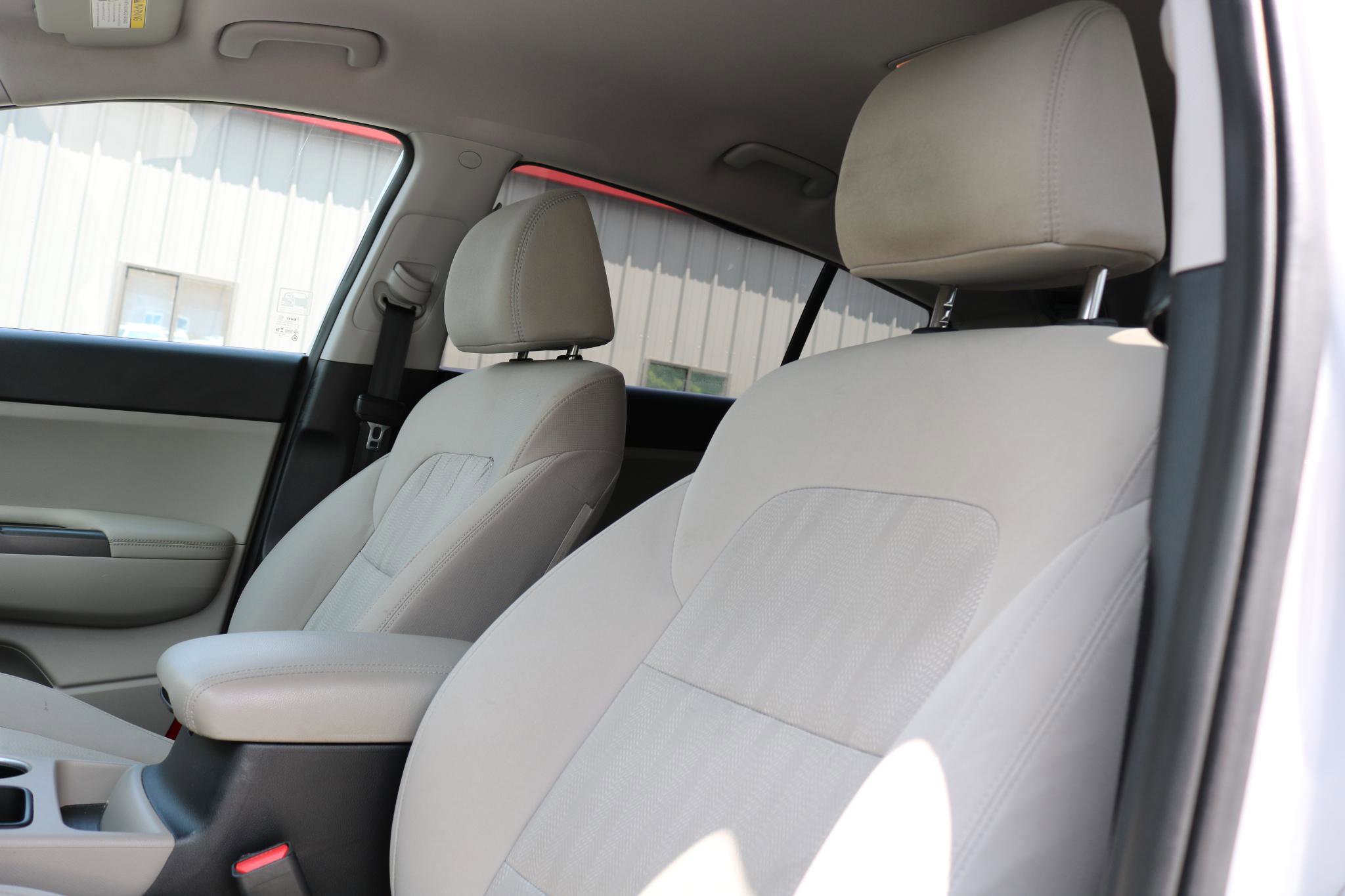 Used 2020 Kia Sportage LX FWD image 15