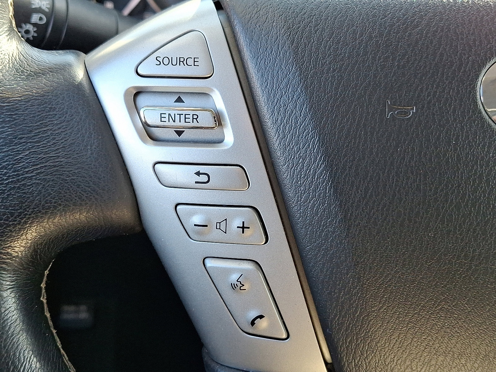 Used 2019 INFINITI QX80 Luxe image 25