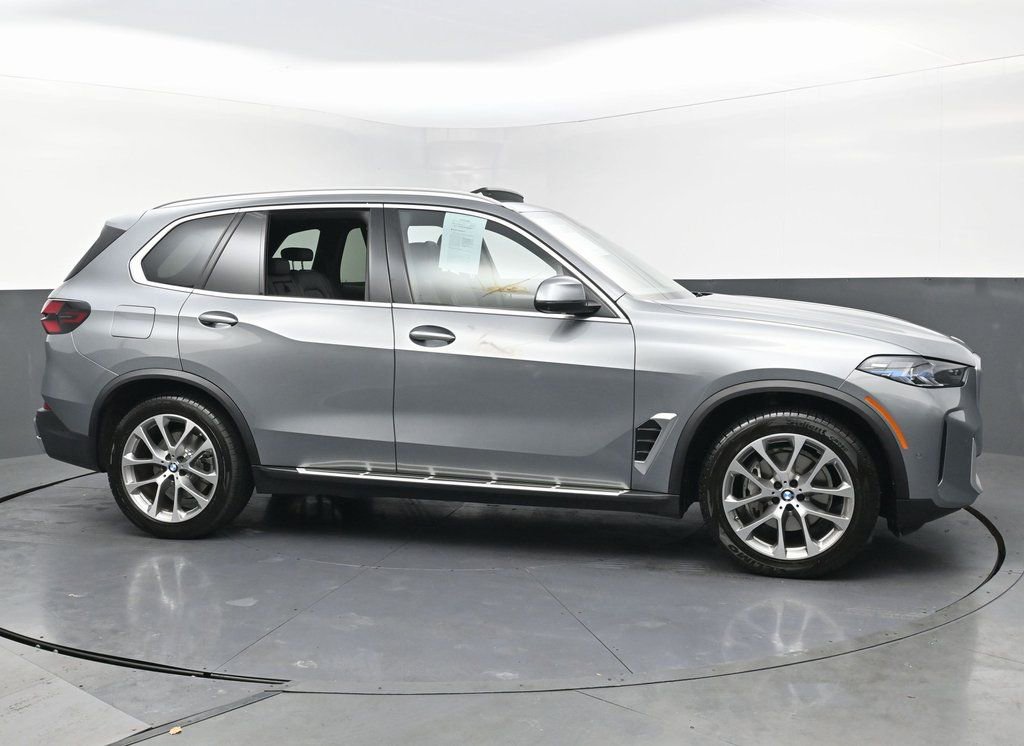 Used 2024 BMW X5 xDrive40i image 5