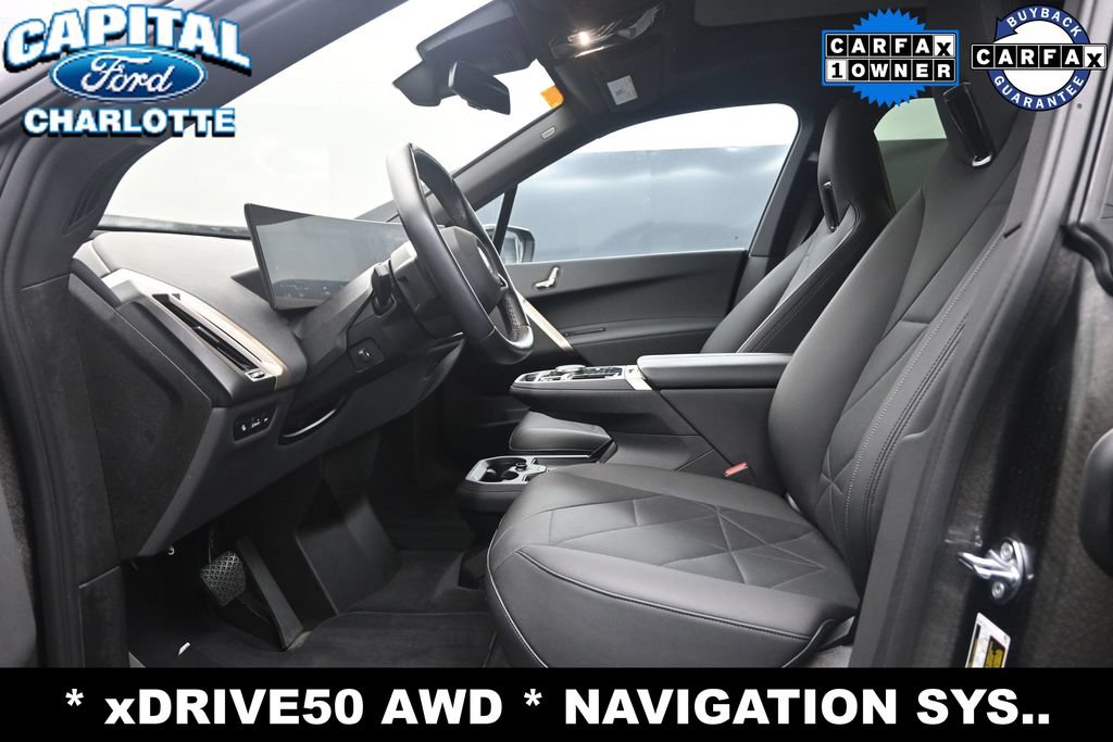Used 2023 BMW iX xDrive50 AWD/4WD image 9