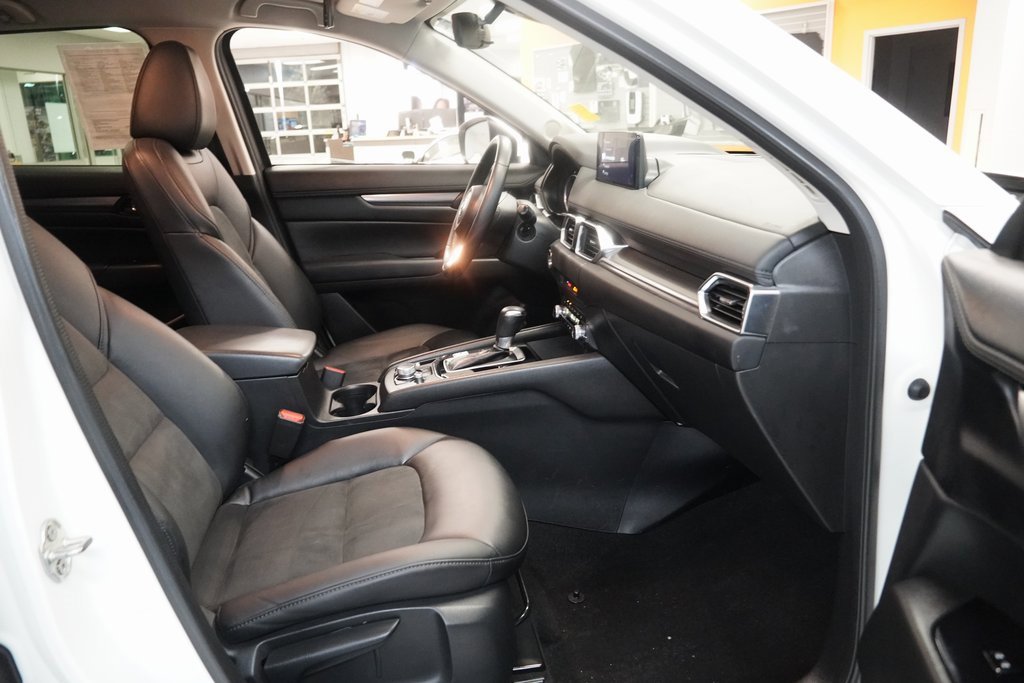 Used 2021 MAZDA CX-5 Touring image 31