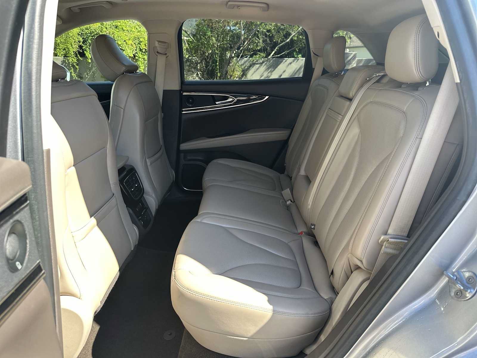 Used 2021 Lincoln Nautilus Reserve FWD image 17