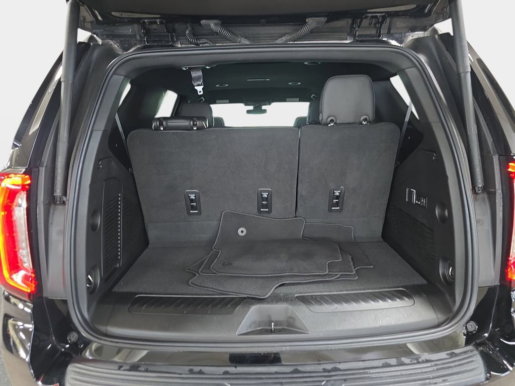 Used 2022 GMC Yukon SLT w/ SLT Luxury Package RWD image 29