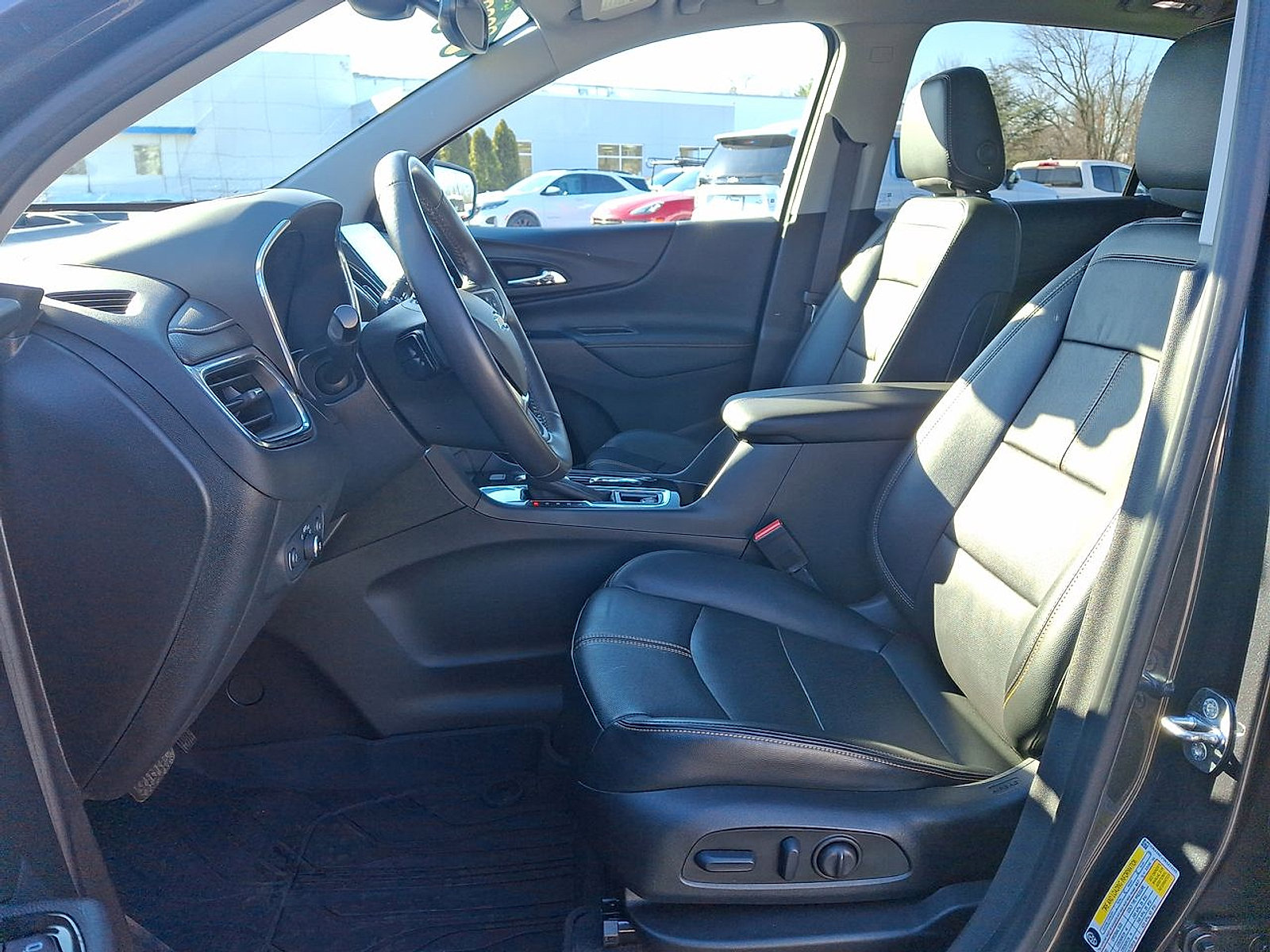 Certified 2022 Chevrolet Equinox Premier w/ LPO, Floor Liner Package image 11