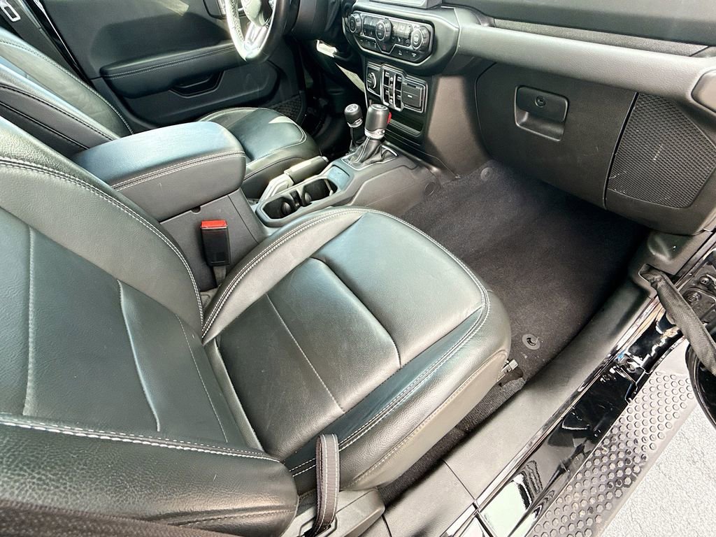 Used 2022 Jeep Wrangler Unlimited Sahara w/ Cold Weather Group image 33