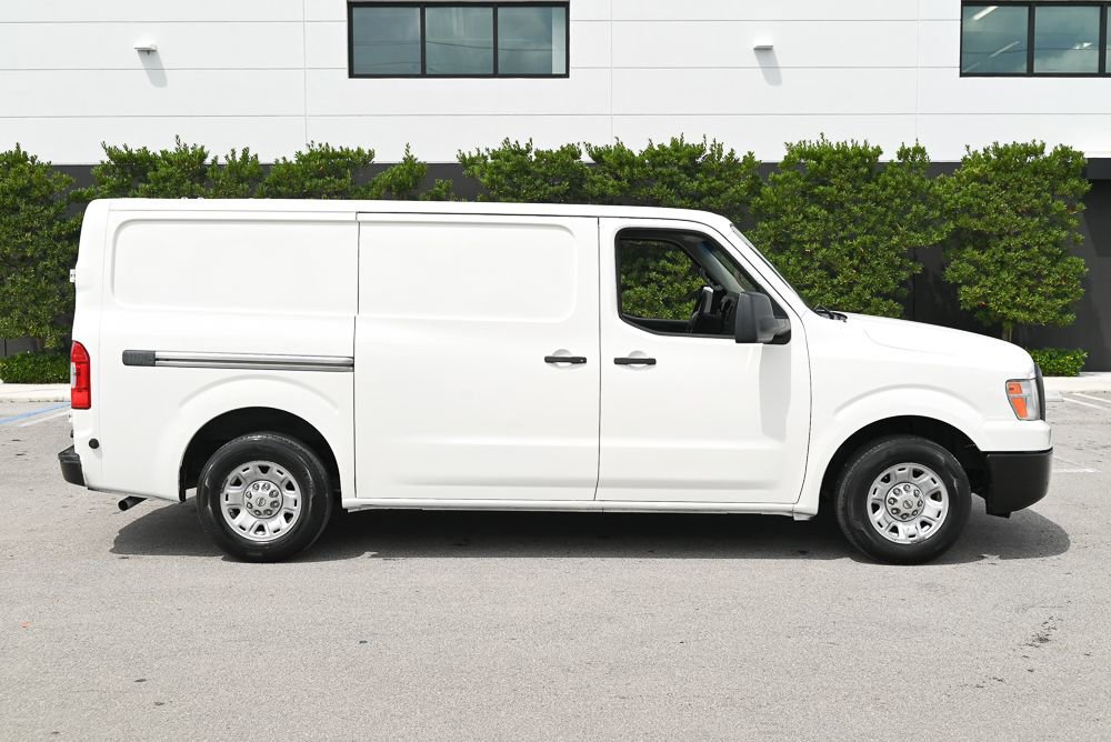 Used 2015 Nissan NV 2500 SV image 7