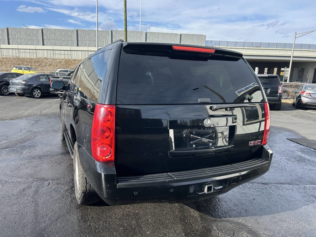 Used 2014 GMC Yukon XL SLT image 6