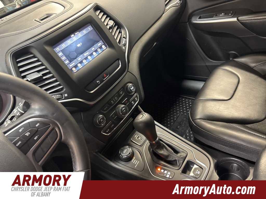 Used 2020 Jeep Cherokee Latitude Plus w/ Cold Weather Group image 15