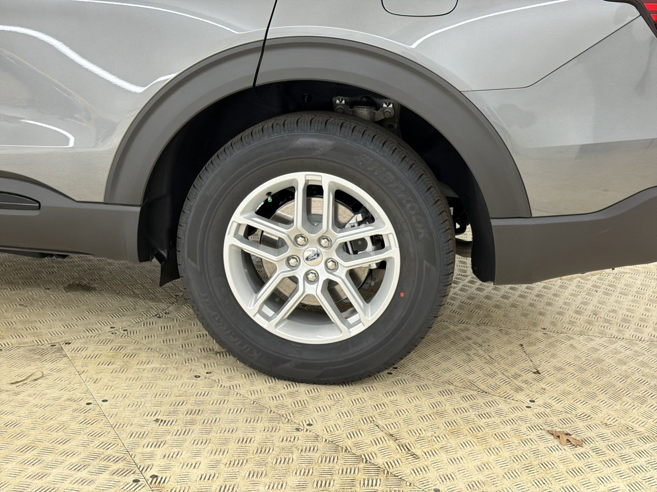 New 2026 Ford Explorer Active image 12