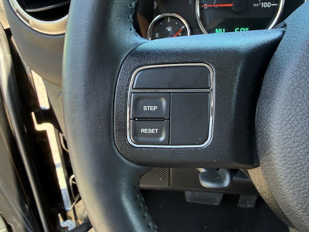 Used 2017 Jeep Wrangler Rubicon w/ Trailer Tow Group AWD/4WD image 14