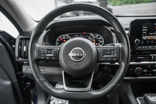 Used 2024 Nissan Pathfinder SV image 30