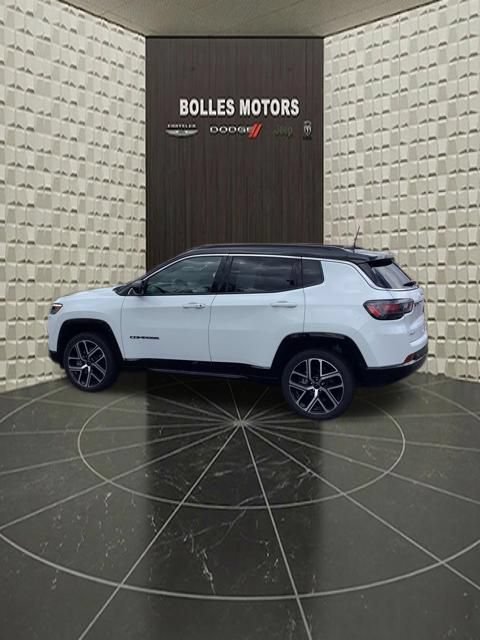 Certified 2025 Jeep Compass Limited w/ Elite Group AWD/4WD image 8