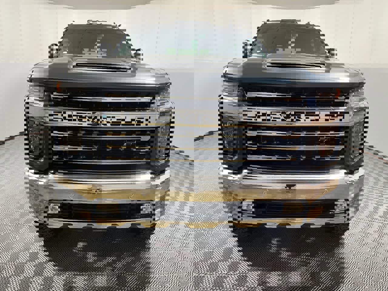 Used 2020 Chevrolet Silverado 2500 LTZ w/ LTZ Plus Package image 3