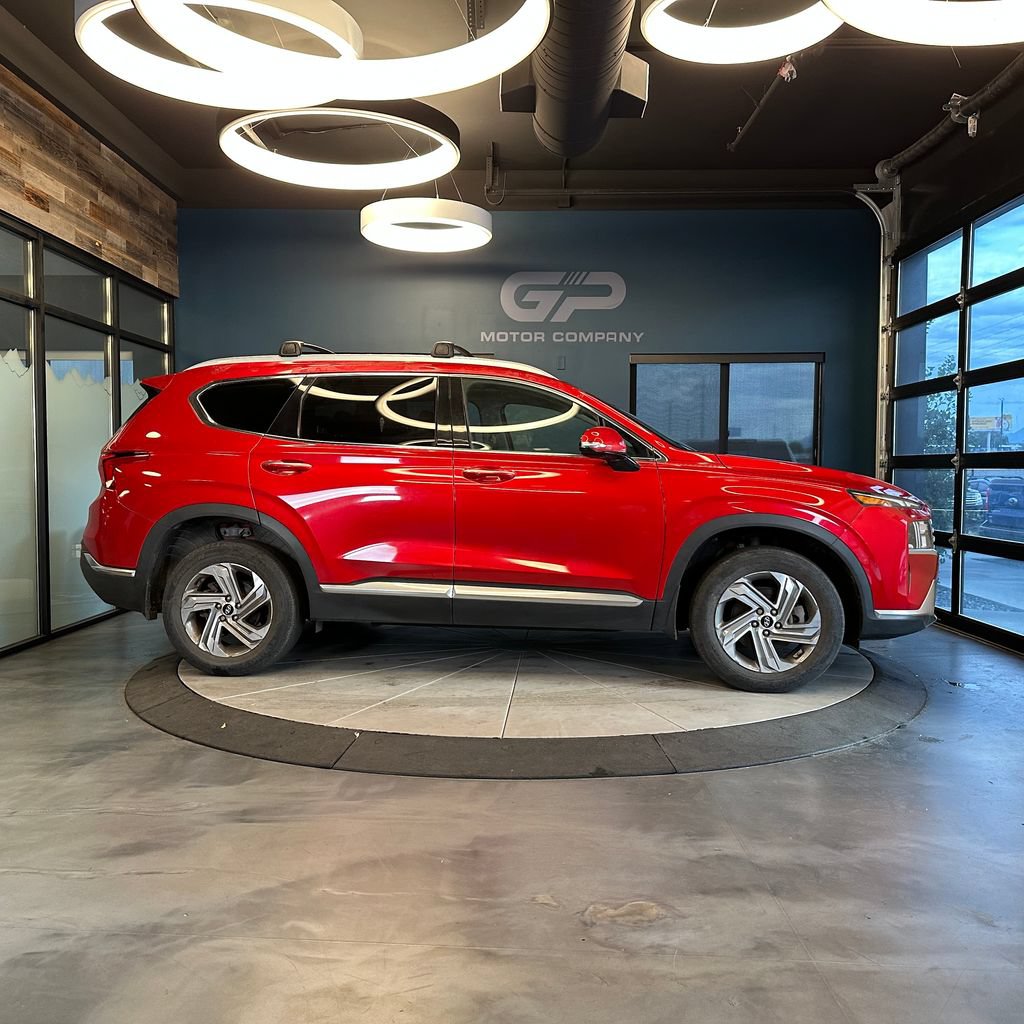 Used 2022 Hyundai Santa Fe SEL w/ Convenience + Premium Package AWD/4WD image 2