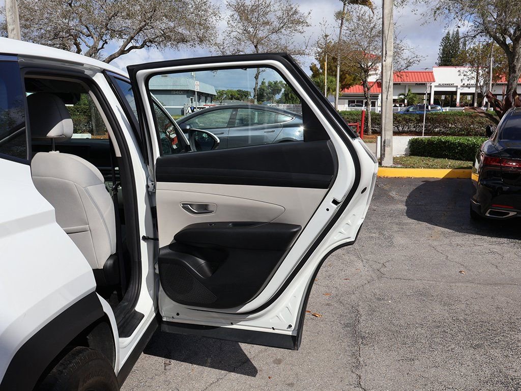 Used 2025 Hyundai Tucson SE image 23