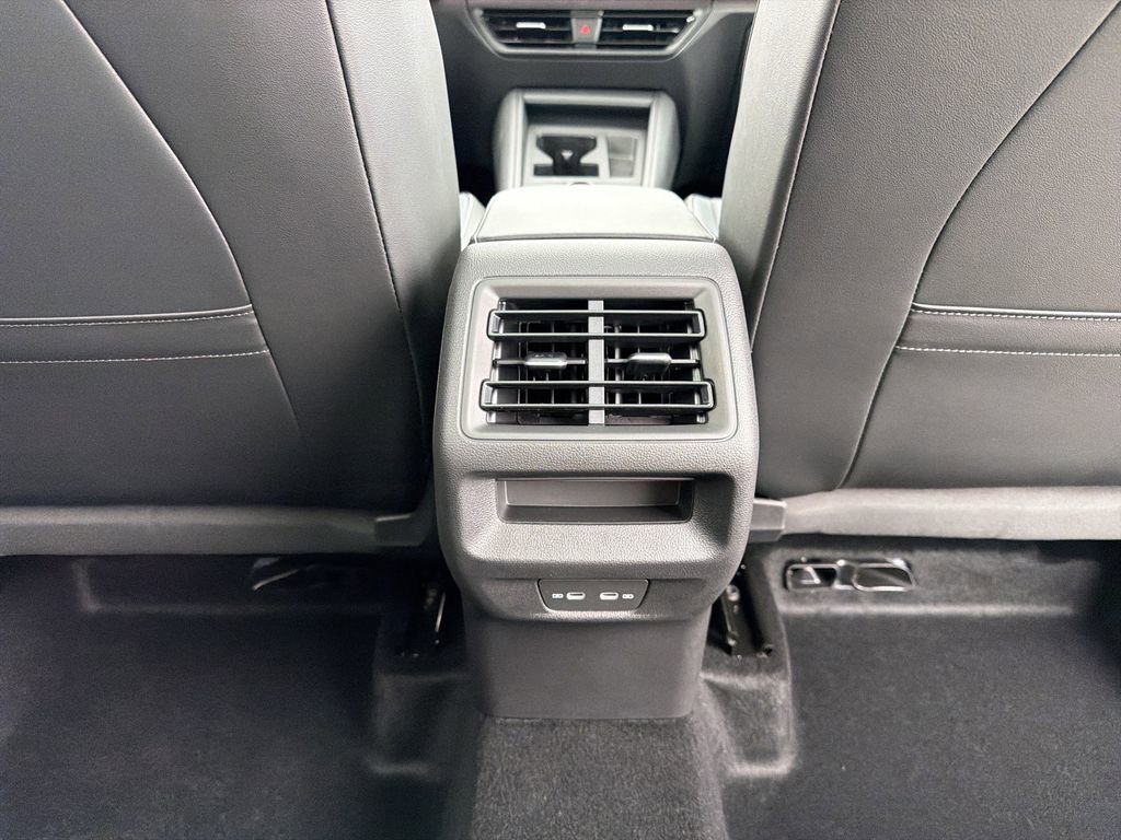 New 2026 Volkswagen Tiguan SE R-Line image 21