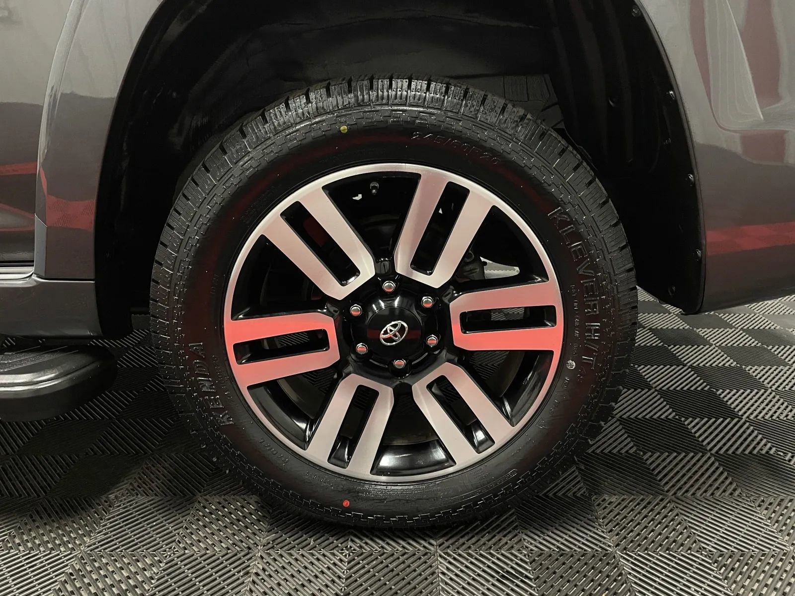 Used 2019 Toyota 4Runner Limited image 15
