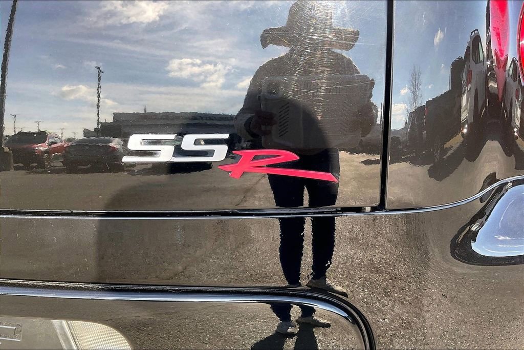 Used 2005 Chevrolet SSR w/ Preferred Equipment Group RWD image 24