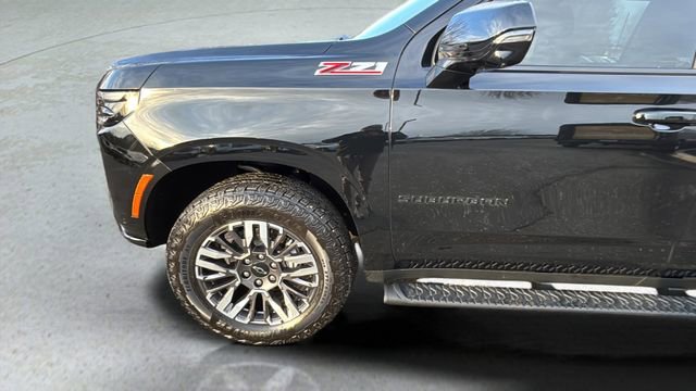 Used 2025 Chevrolet Suburban Z71 w/ Comfort Package image 35