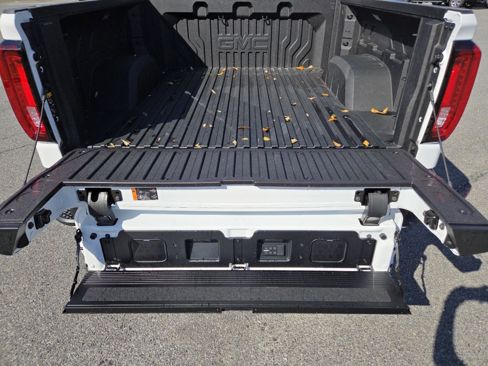 New 2026 GMC Sierra 1500 AT4 w/ AT4 Premium Package image 28
