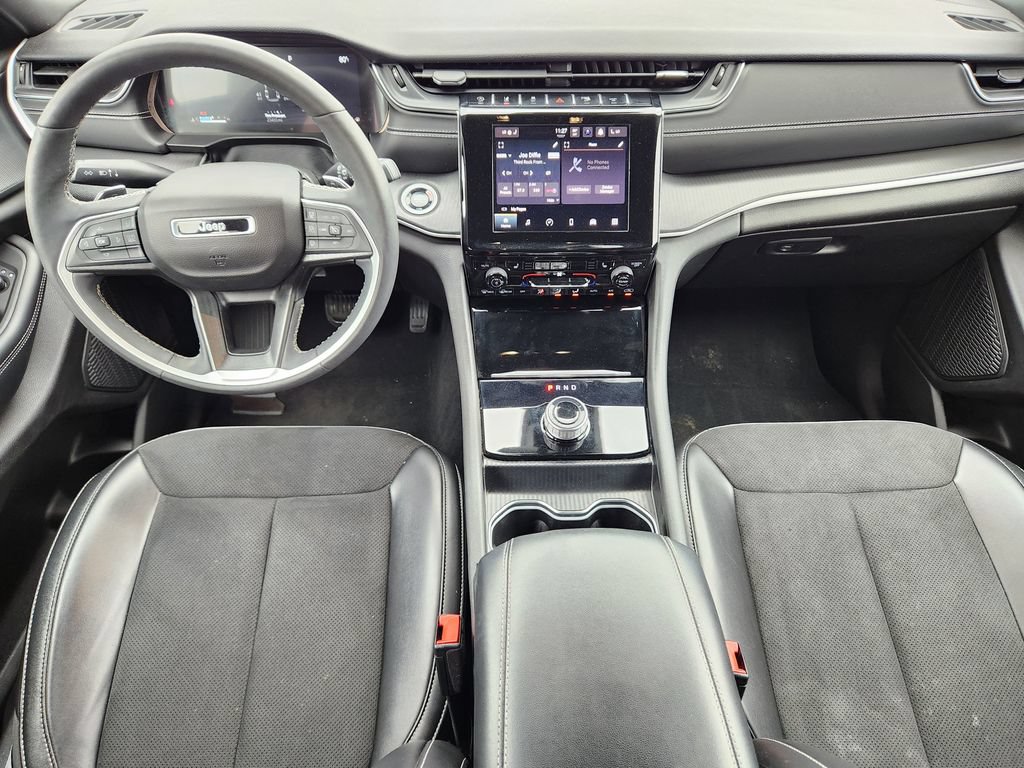 Used 2024 Jeep Grand Cherokee L Altitude AWD/4WD image 9
