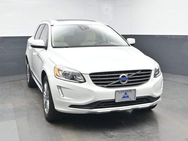 Used 2016 Volvo XC60 T6 w/ Proximity Package image 2