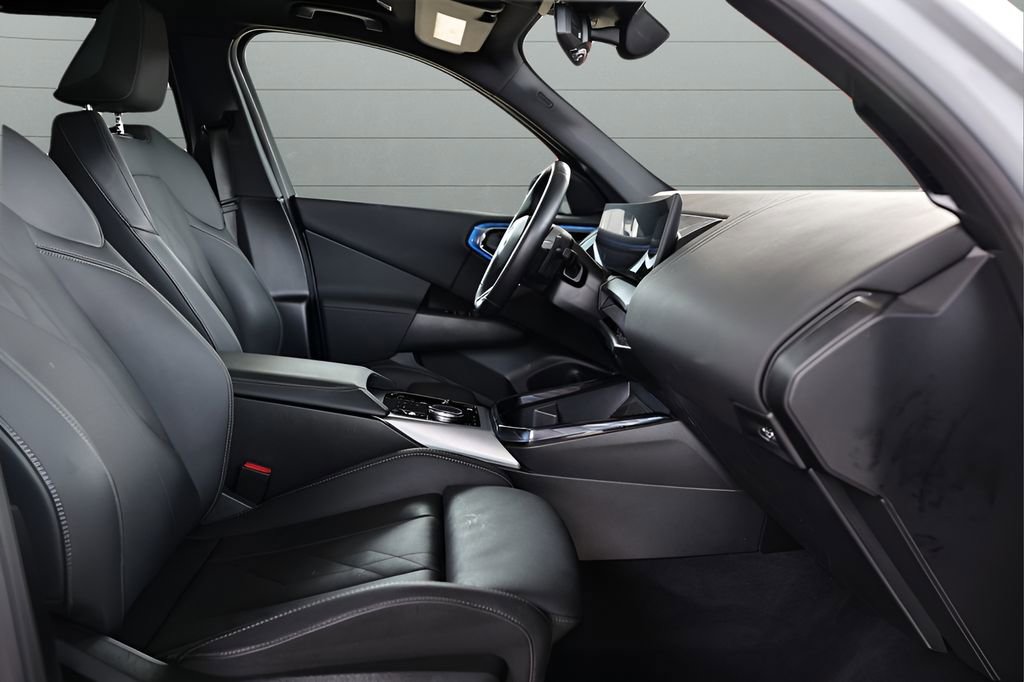 Used 2025 BMW X3 xDrive30i image 69