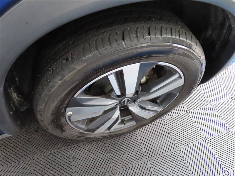 Used 2023 Nissan Rogue SL AWD/4WD image 9